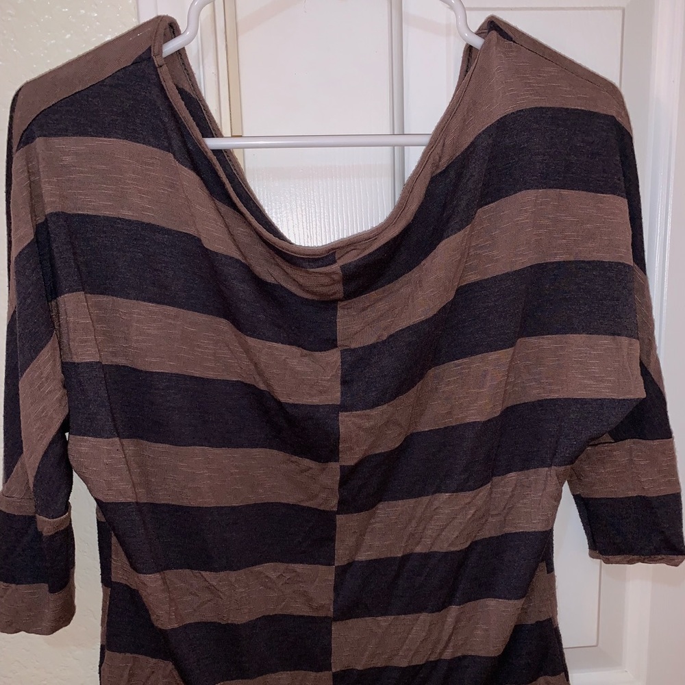 Brown Top - Picture 2 of 4